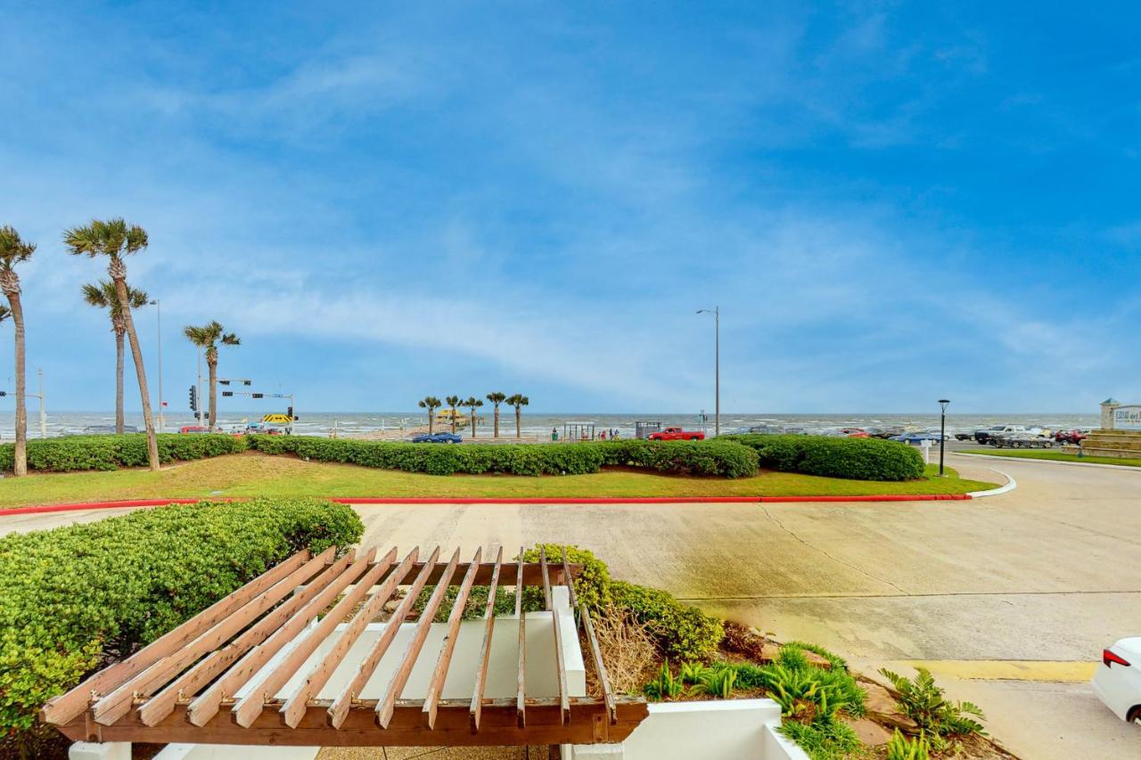 Casa Del Mar Beachfront II Apartment Galveston Room photo